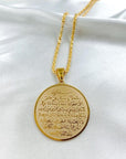 Minimalist men’s necklace with a durable stainless steel design, showcasing a timeless military aesthetic with customizable dog tags