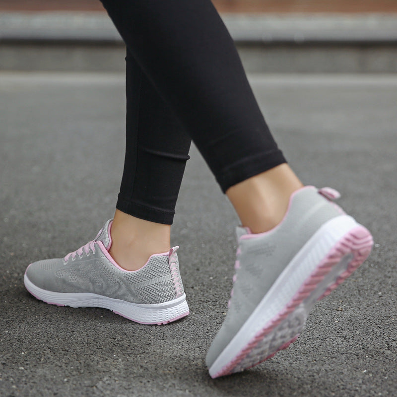 Women's athletic shoes featuring a breathable mesh upper, low wedge heel (1-3CM), EVA sole, and vulcanized construction, designed for comfort and durability in tennis, running, and everyday athletic activities.