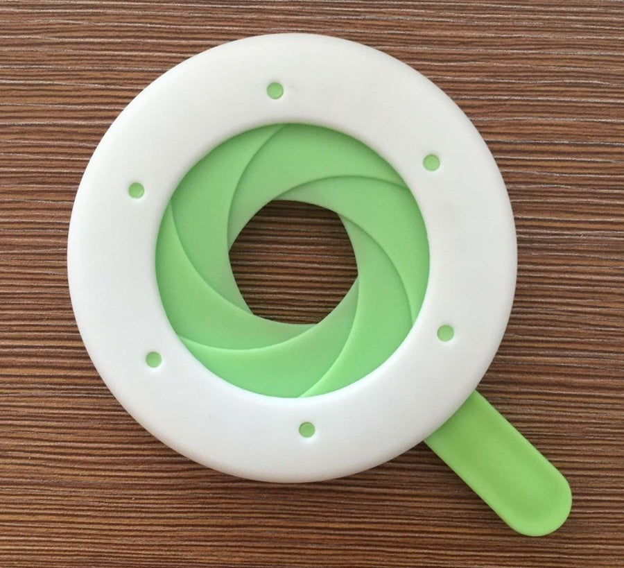 Close-up of a durable plastic spaghetti portion tool used for accurately measuring pasta portions, featuring a compact and easy-to-use design. Ideal as a pasta measuring tool, spaghetti measuring tool, spaghetti measurer, and versatile pasta measurer tool for home kitchens.