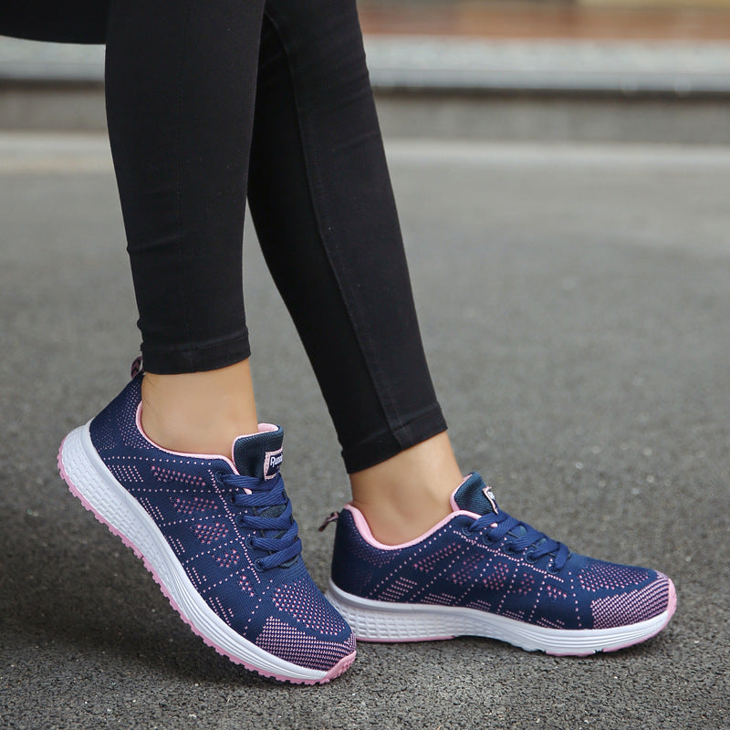 Women's athletic shoes featuring a breathable mesh upper, low wedge heel (1-3CM), EVA sole, and vulcanized construction, designed for comfort and durability in tennis, running, and everyday athletic activities.