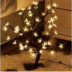 This led copper wire light adds a warm Nordic touch to your bedroom, versatile led copper wire light, powered by USB or battery, perfect for ambient lighting.nordic-style led copper wire light, bringing minimalist elegance to your space..