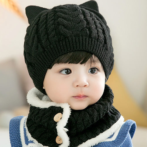 Plus velvet thick bib mask made with soft velvet and plush fabric for maximum warmth and comfort in cold weather.