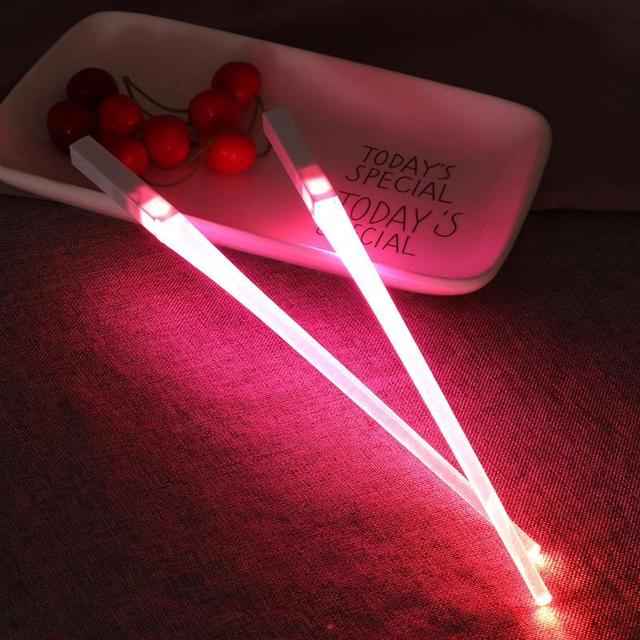 LED chopsticks Lightsaber utensils Novelty dining Geeky gadgets Futuristic tableware Star Wars chopsticks Illuminated dining Sci-fi kitchenware Fun food accessories Glow-in-the-dark chopsticks